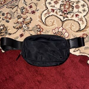 LULU Everywhere Waist Bag